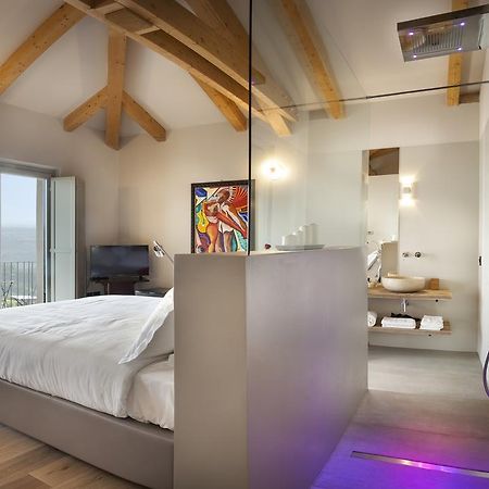 Borgese Camere E Suites เนเว ภายนอก รูปภาพ