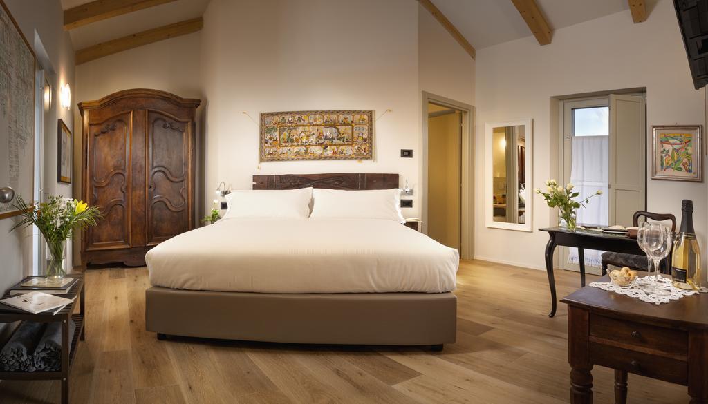 Borgese Camere E Suites เนเว ภายนอก รูปภาพ