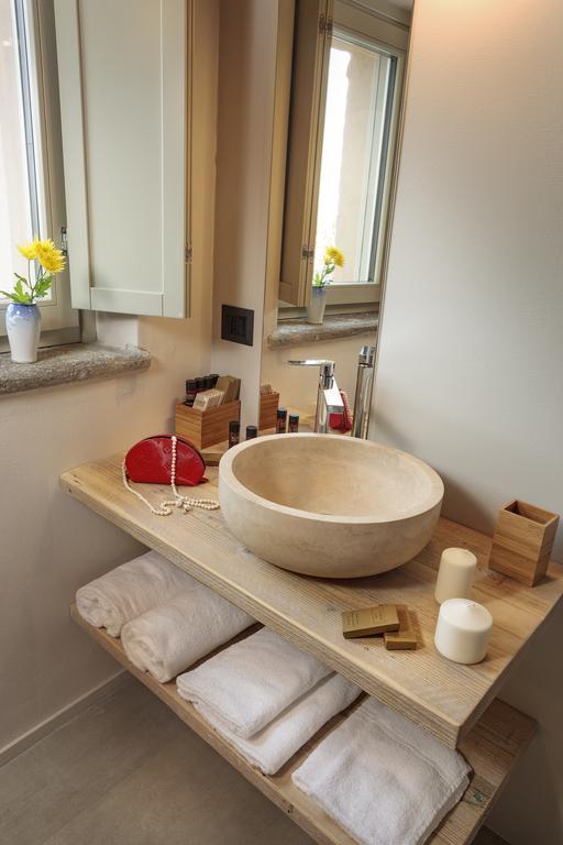 Borgese Camere E Suites เนเว ภายนอก รูปภาพ