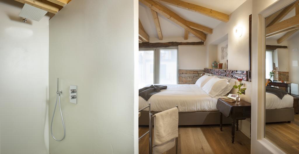 Borgese Camere E Suites เนเว ภายนอก รูปภาพ